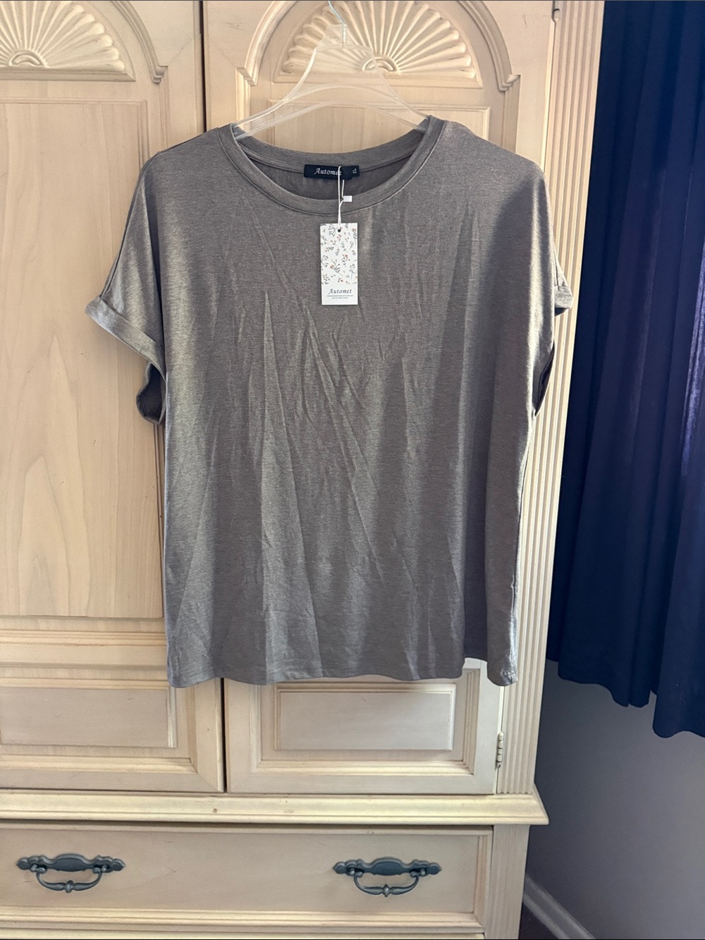 Autumn Cashmere Short-Sleeve Relaxed Crewneck Tee in Taupe Gray